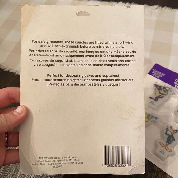 Vintage Looney Tunes Candle Set - Picture 3 of 7